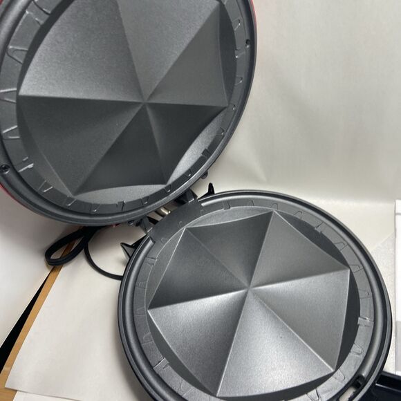 Nostalgia 6-Wedge Electric Quesadilla Maker with Extra Stuffing Latch New no Box - Picture 2 of 8